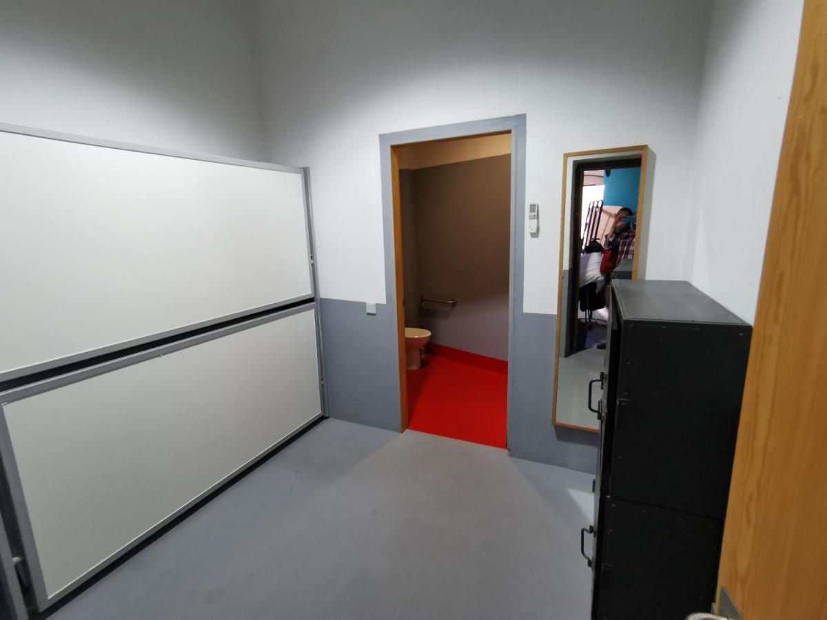 Traveller Box Hostel - Seville — Photos 1